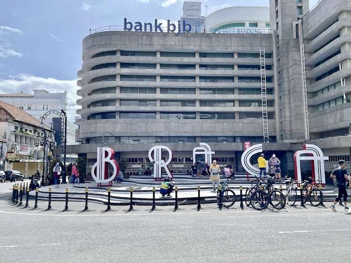 Jalan Braga: Napas Sejarah di Jantung Kota